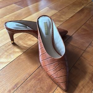 Beautiful Louise et Vie Mule Heels Alligator Leather Pattern Size 7.5